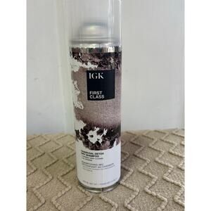 IGK First Class Charcoal Detox Dry Shampoo Jumbo 399ml
